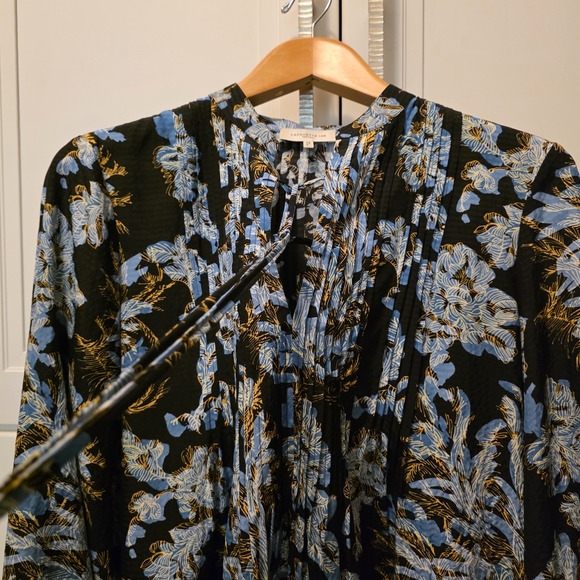 Lafayette 148 New York Floral Pleated Blouse - Black and Blue 💯Silk - Picture 5 of 13